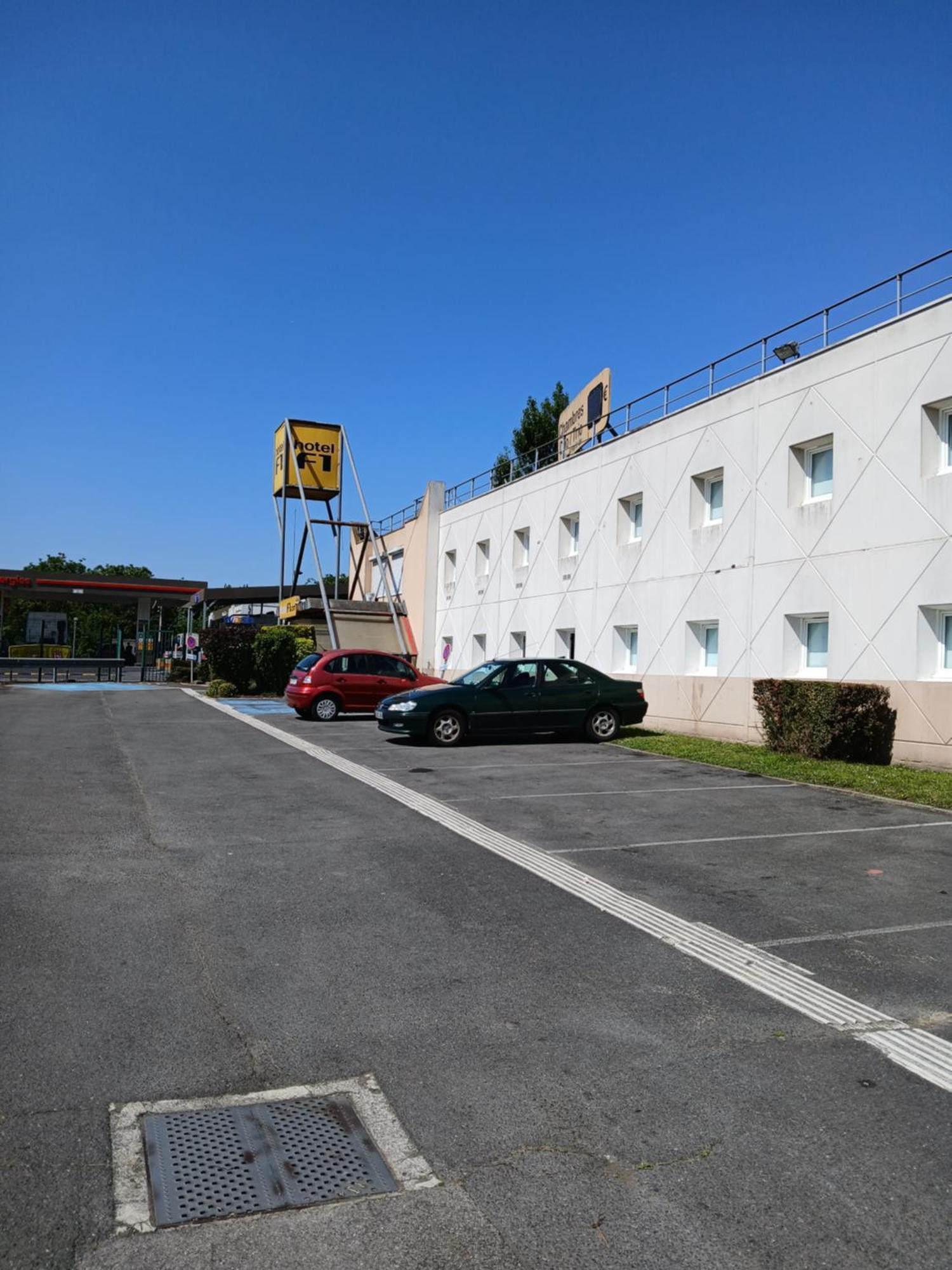 Hotelf1 Valenciennes Douchy Les Mines Haulchin